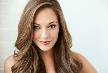 thumb_6-Questions-With-Laura-Osnes